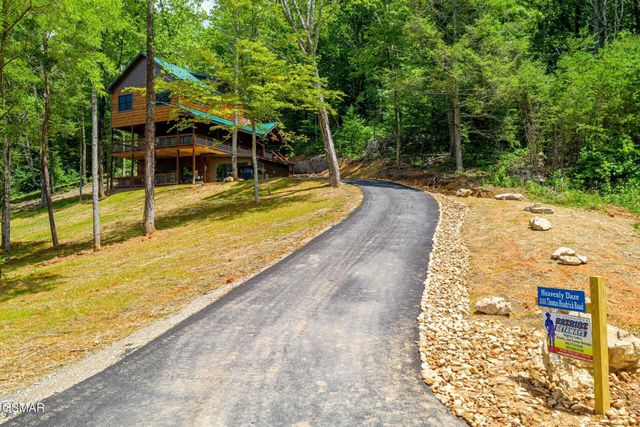 3181 Thomas Headrick Road, Sevierville, TN 37862