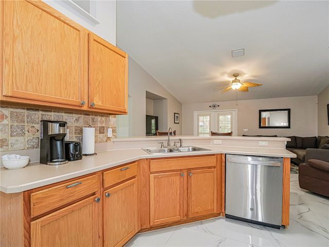 882 Jamaica Avenue, Sebastian, FL 32958