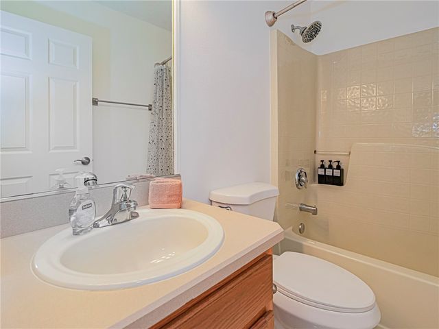 882 Jamaica Avenue, Sebastian, FL 32958