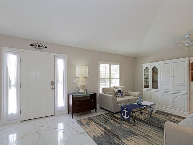 882 Jamaica Avenue, Sebastian, FL 32958