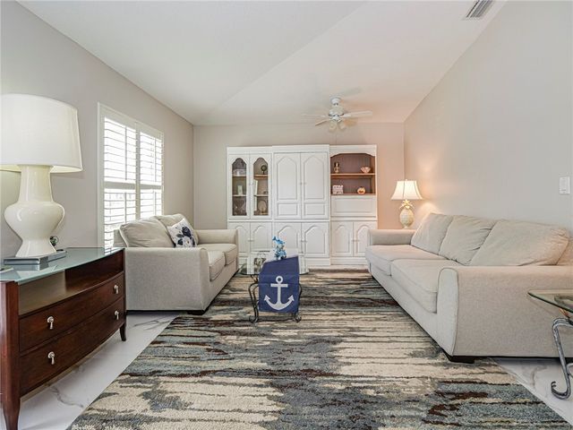 882 Jamaica Avenue, Sebastian, FL 32958