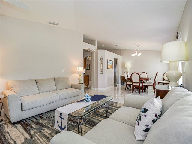 882 Jamaica Avenue, Sebastian, FL 32958