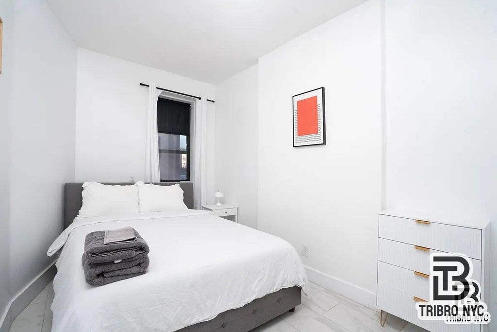 349 E 109th St Apt 4, New York City, NY 10029
