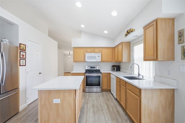 115 N WEATHERSFIELD AVENUE, Altamonte Springs, FL 32714
