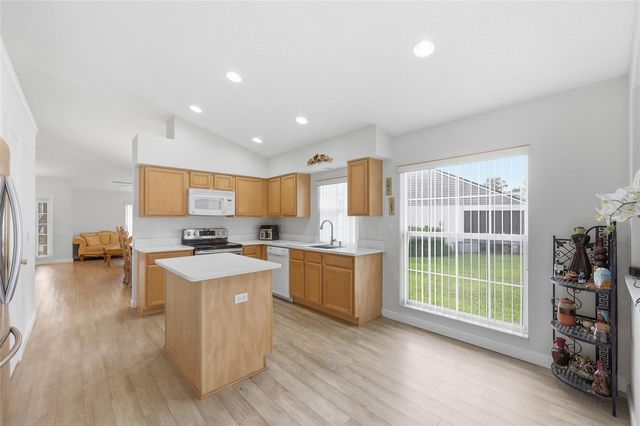 115 N WEATHERSFIELD AVENUE, Altamonte Springs, FL 32714