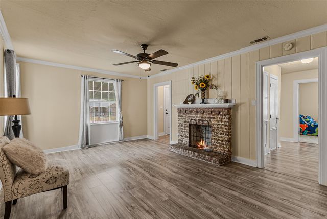 915 N Virginia Street, Terrell, TX 75160