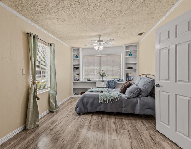 915 N Virginia Street, Terrell, TX 75160