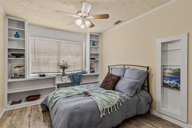 915 N Virginia Street, Terrell, TX 75160