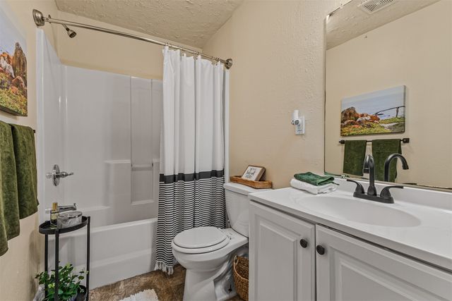 915 N Virginia Street, Terrell, TX 75160