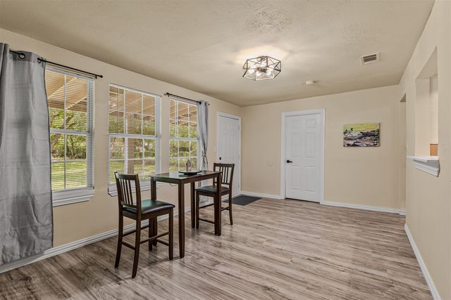 915 N Virginia Street, Terrell, TX 75160