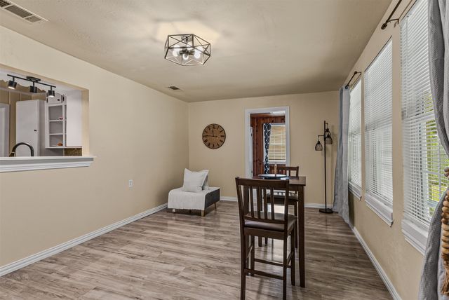 915 N Virginia Street, Terrell, TX 75160