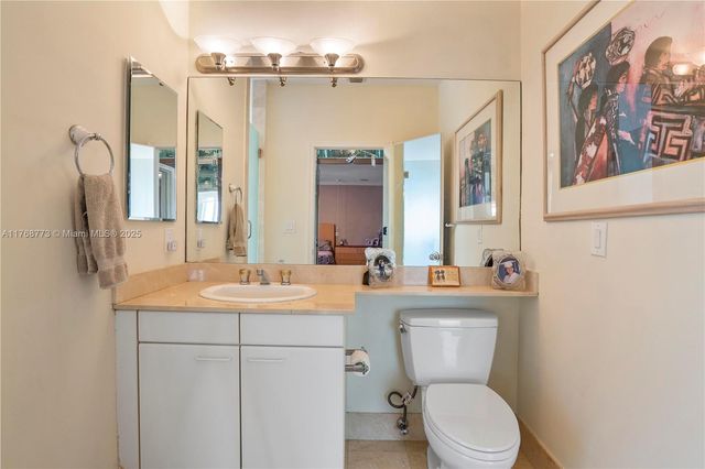 21109 NE 38th Ave 74, Aventura, FL 33180