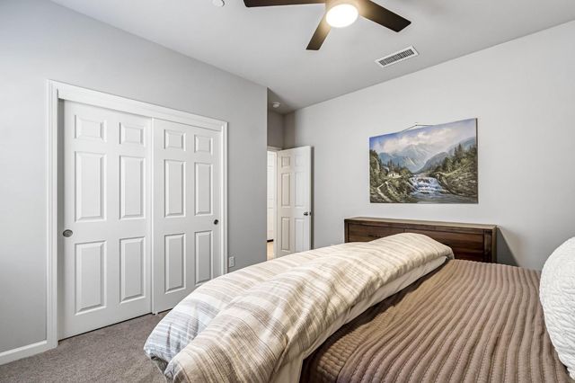 649 Wood Crest Avenue, Madera, CA 93636