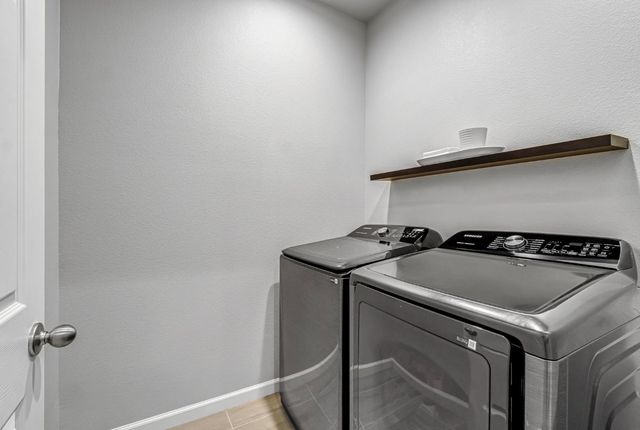 649 Wood Crest Avenue, Madera, CA 93636