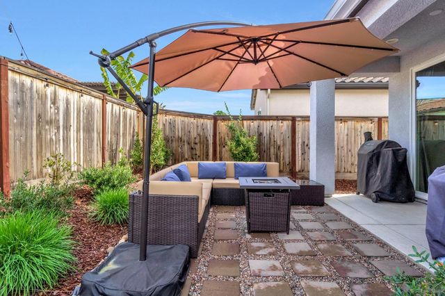 649 Wood Crest Avenue, Madera, CA 93636