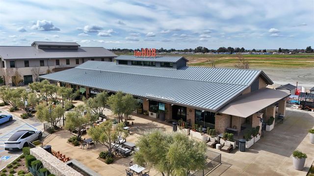 649 Wood Crest Avenue, Madera, CA 93636