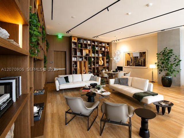 1400 Biscayne Blvd 3401, Miami, FL 33132
