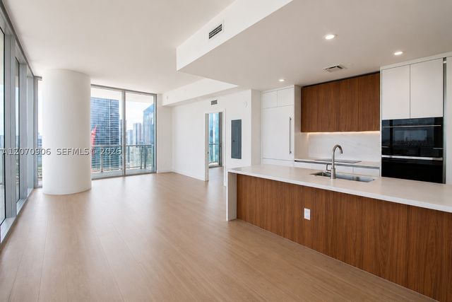 1400 Biscayne Blvd 3401, Miami, FL 33132