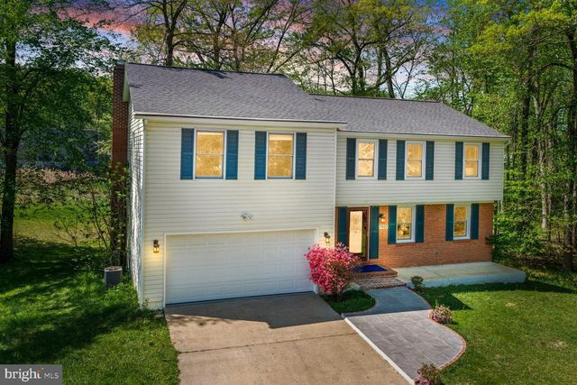 7937 FREEHOLLOW DR, Falls Church, VA 22042