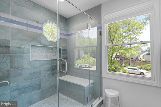 7937 FREEHOLLOW DR, Falls Church, VA 22042