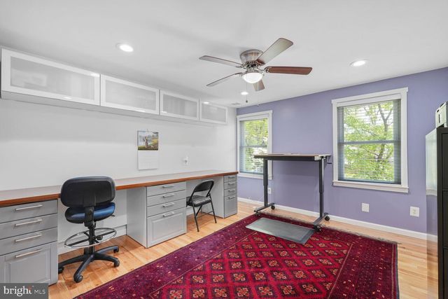 7937 FREEHOLLOW DR, Falls Church, VA 22042