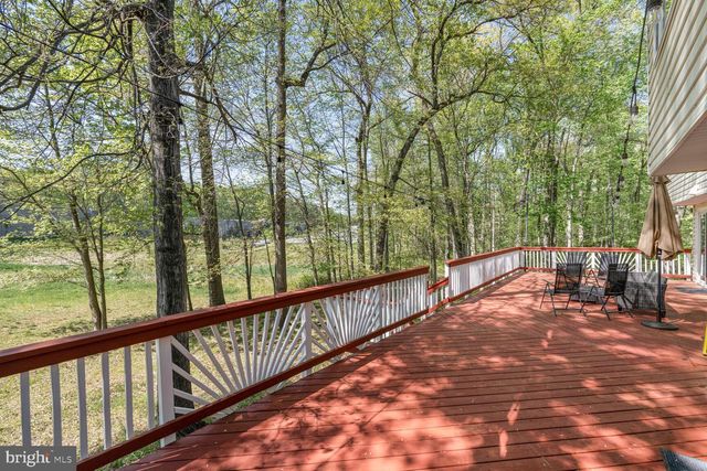 7937 FREEHOLLOW DR, Falls Church, VA 22042