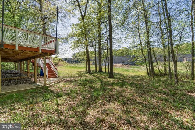 7937 FREEHOLLOW DR, Falls Church, VA 22042