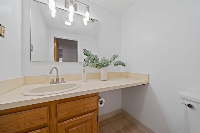 47 Voyagers Ln 47, Ashland, MA 01721