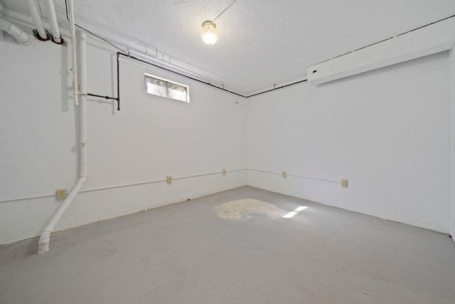 47 Voyagers Ln 47, Ashland, MA 01721