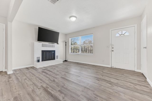 374 Pinewood Drive, Defuniak Springs, FL 32433