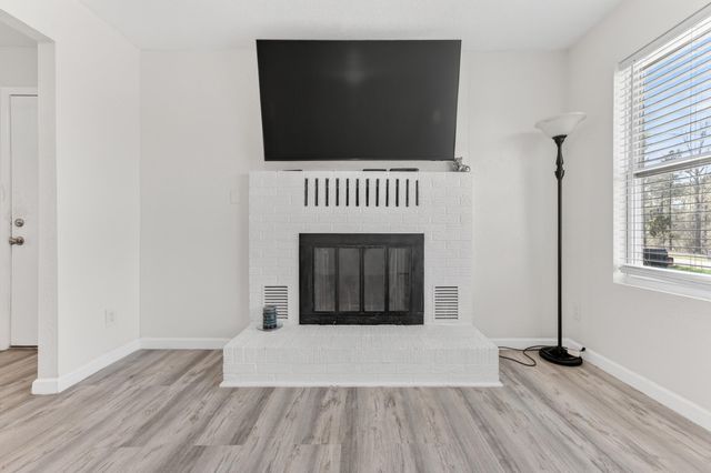 374 Pinewood Drive, Defuniak Springs, FL 32433