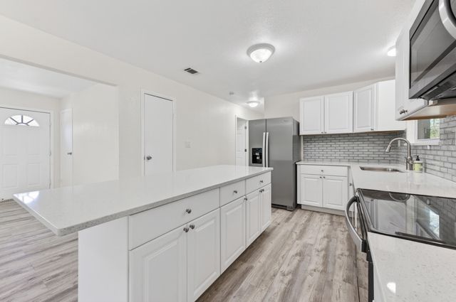 374 Pinewood Drive, Defuniak Springs, FL 32433