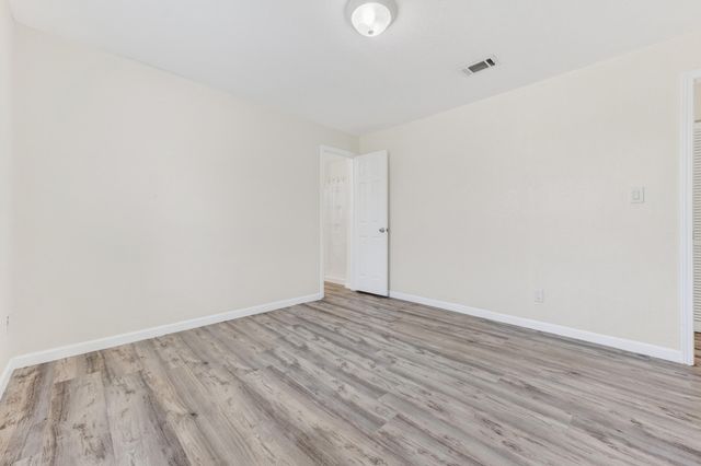 374 Pinewood Drive, Defuniak Springs, FL 32433