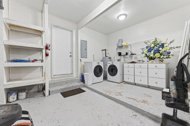 374 Pinewood Drive, Defuniak Springs, FL 32433