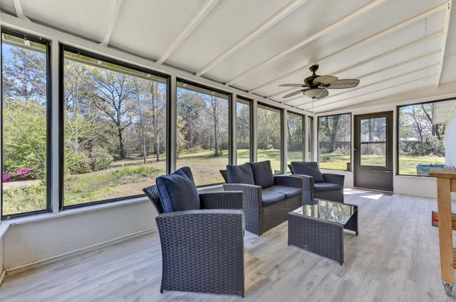 374 Pinewood Drive, Defuniak Springs, FL 32433