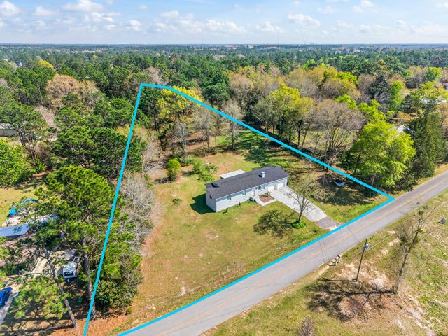 374 Pinewood Drive, Defuniak Springs, FL 32433