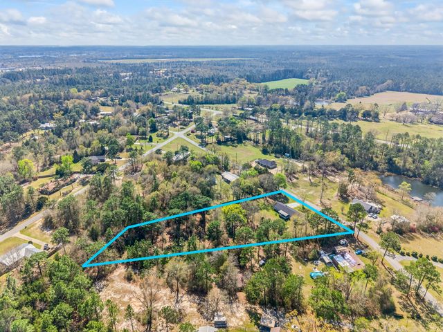 374 Pinewood Drive, Defuniak Springs, FL 32433