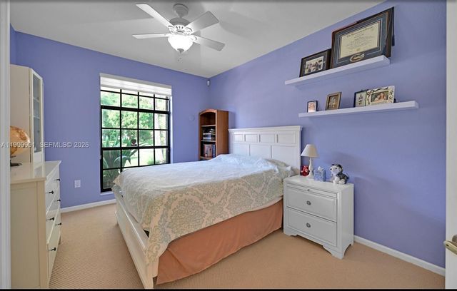 5200 NW 67th Ave, Lauderhill, FL 33319