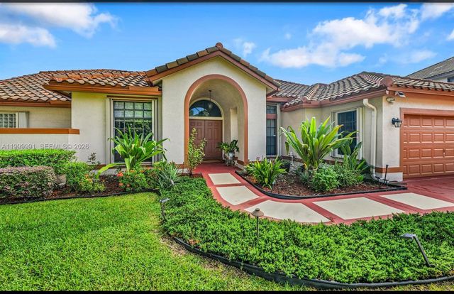 5200 NW 67th Ave, Lauderhill, FL 33319