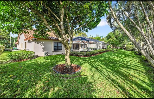 5200 NW 67th Ave, Lauderhill, FL 33319