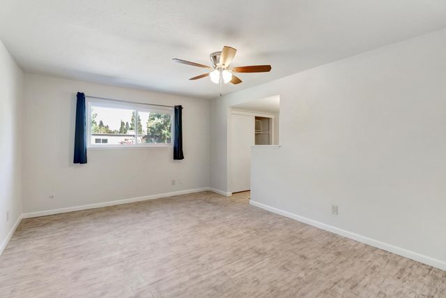 7468 Fairway Two Avenue, Fair Oaks, CA 95628