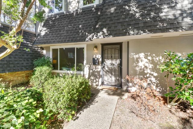 7468 Fairway Two Avenue, Fair Oaks, CA 95628