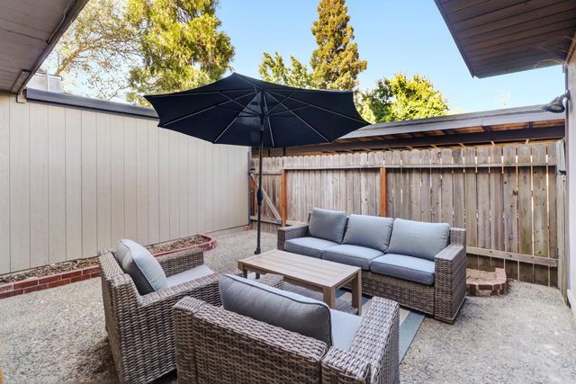 7468 Fairway Two Avenue, Fair Oaks, CA 95628