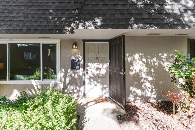 7468 Fairway Two Avenue, Fair Oaks, CA 95628