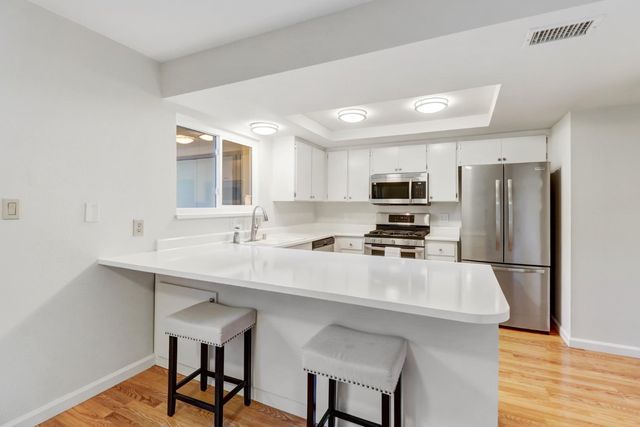 7468 Fairway Two Avenue, Fair Oaks, CA 95628
