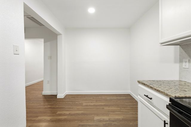 2634 Seevers Avenue, Dallas, TX 75216