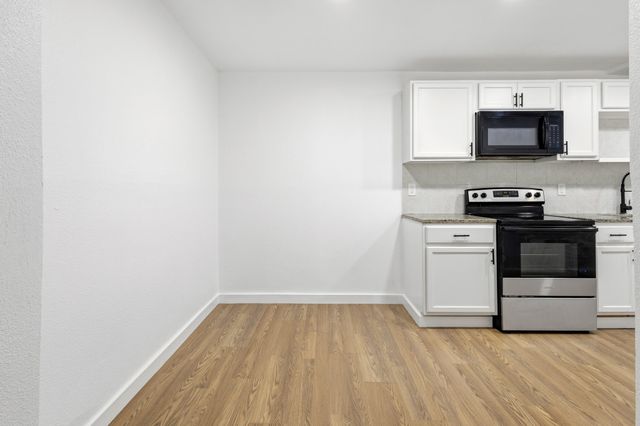 2634 Seevers Avenue, Dallas, TX 75216