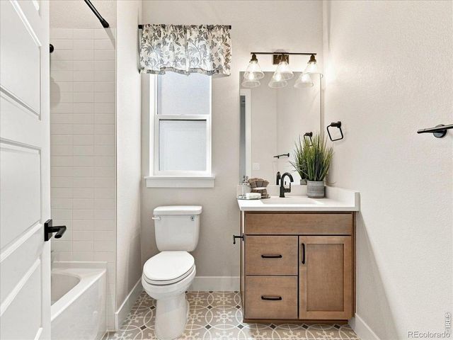 1724 Barefoot Drive, Windsor, CO 80550
