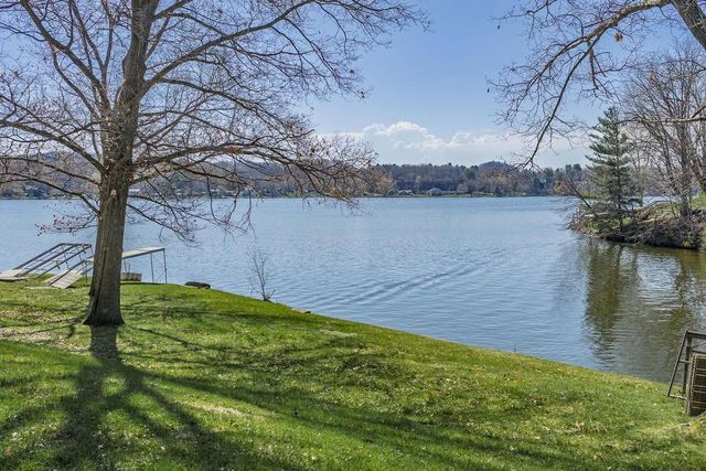 S752 W Redstone Drive, La Valle, WI 53941
