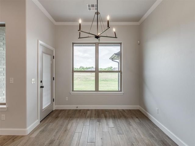 7613 Three Woods Lane, Yukon, OK 73099